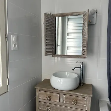 Logement Pour 6 Personnes * Livry-Gargan
